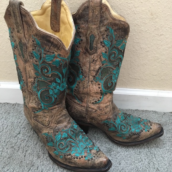 Corral Boots - Picture 1 of 6